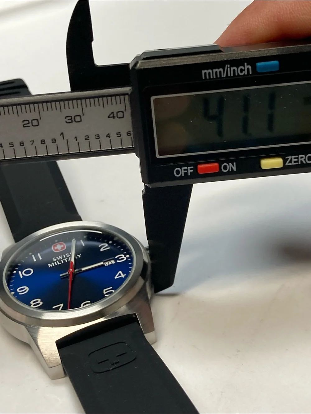Swiss Military Field Classic, blue Dial, black Silicone Strap, new battery
